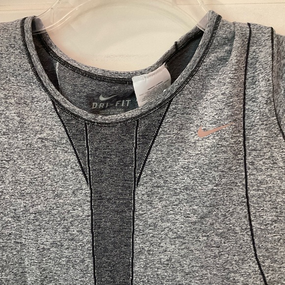 Nike Dri-Fit Tee, Short Sleeve, Crew Neck, Hip Length, Grey, Women’s Size Medium - Picture 3 of 10